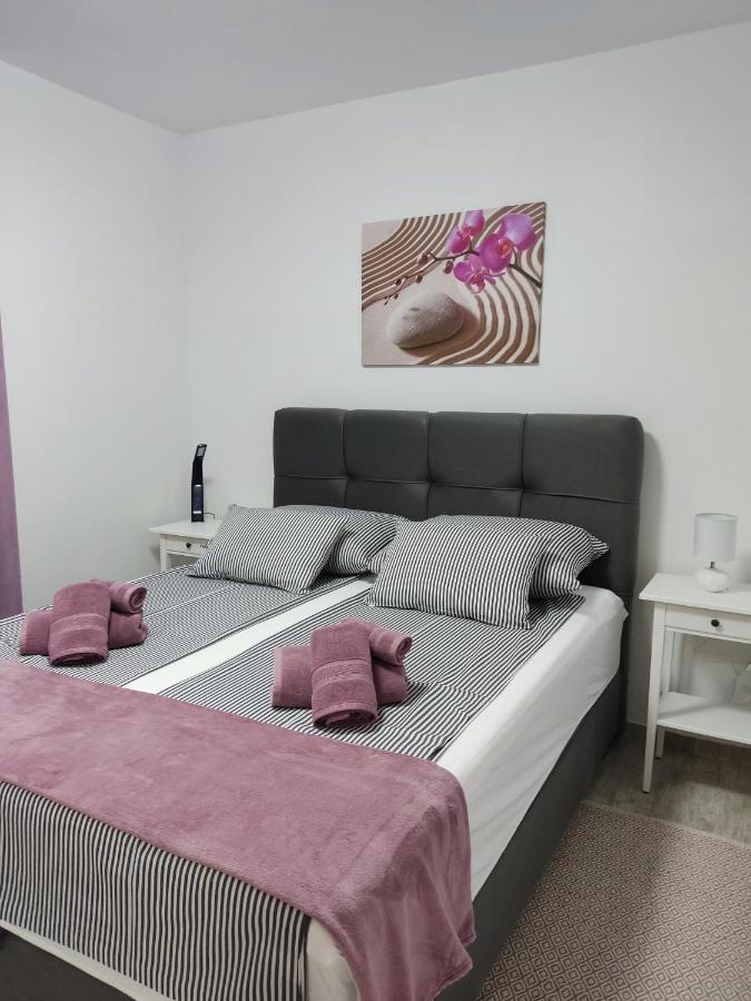 Apartmani Ima Rovanjska Ngoại thất bức ảnh
