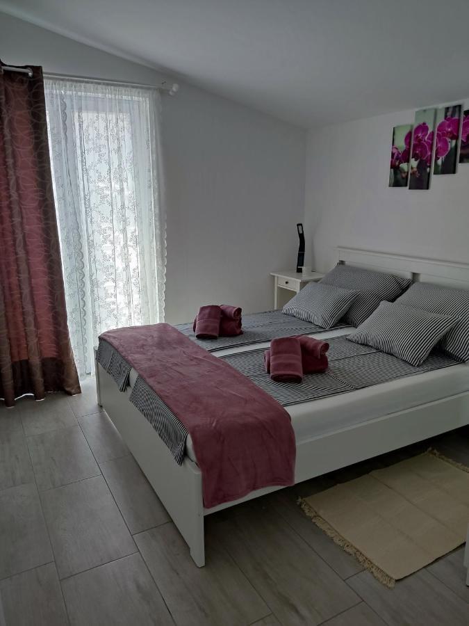 Apartmani Ima Rovanjska Ngoại thất bức ảnh