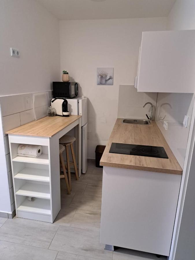 Apartmani Ima Rovanjska Ngoại thất bức ảnh